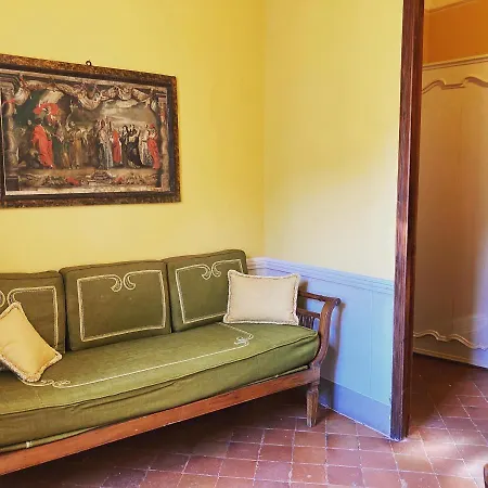 Nocleg ze śniadaniem Palazzo Tucci Residenza D'epoca
