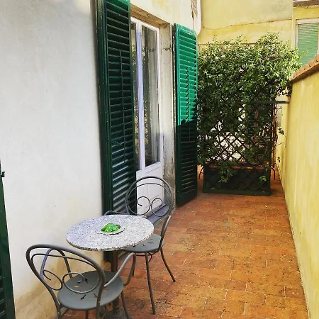 Palazzo Tucci D'epoca Lucca