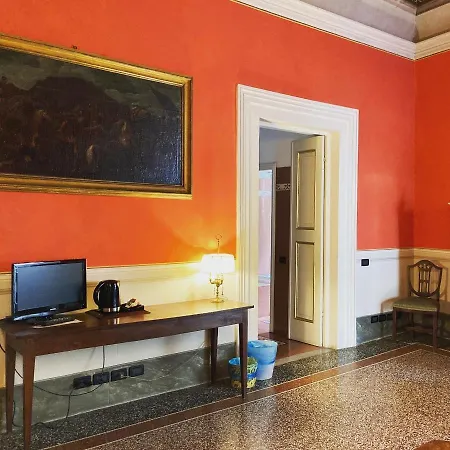 Palazzo Tucci Residenza D'epoca 4* Lukka