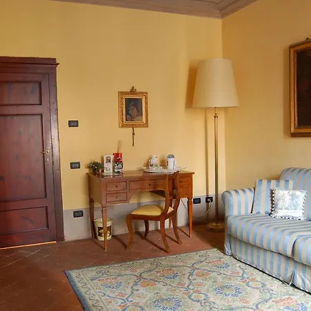 Palazzo Tucci Residenza D'epoca 4* Lukka