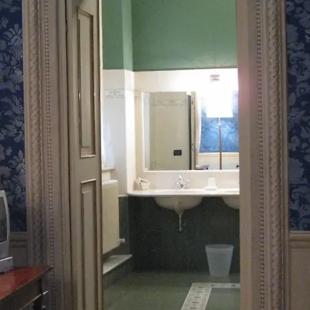 Palazzo Tucci Residenza D'epoca 4* Lukka