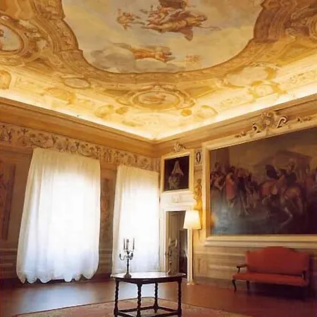 Palazzo Tucci Residenza D'epoca Nocleg ze śniadaniem