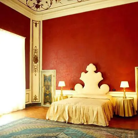 Nocleg ze śniadaniem Palazzo Tucci Residenza D'epoca