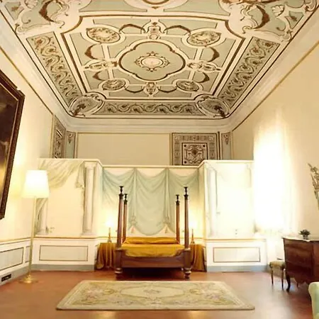 Palazzo Tucci Residenza D'epoca Nocleg ze śniadaniem