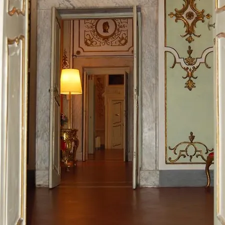 Palazzo Tucci Residenza D'epoca 4* Lukka