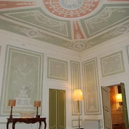 Palazzo Tucci D'epoca Bed & Breakfast