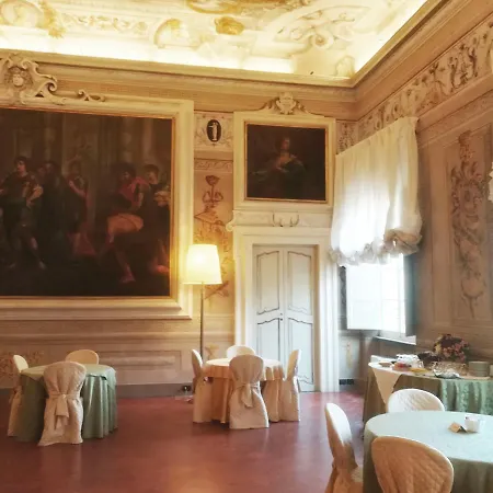 Palazzo Tucci Residenza D'epoca Nocleg ze śniadaniem