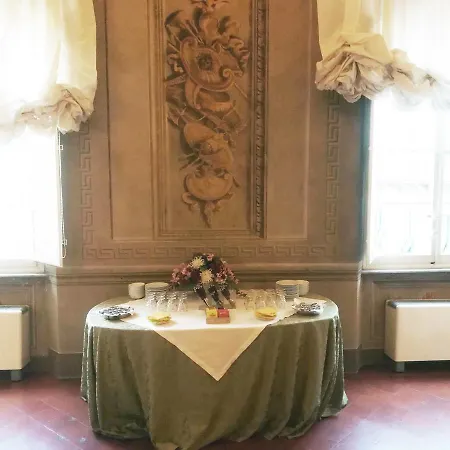 Palazzo Tucci Residenza D'epoca 4* Lukka