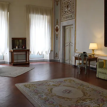 Palazzo Tucci Residenza D'epoca