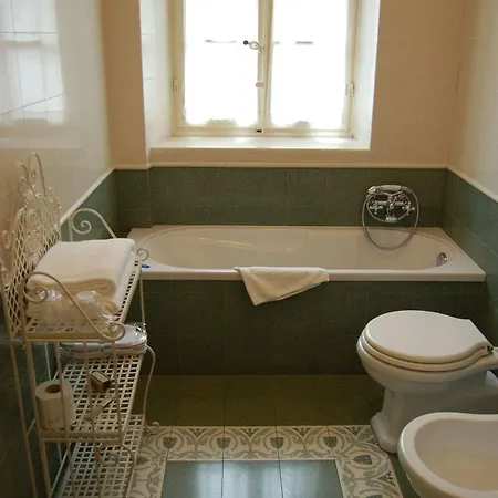 Palazzo Tucci D'epoca Bed & Breakfast 4*