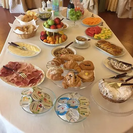 Palazzo Tucci D'epoca Bed & Breakfast Lucca