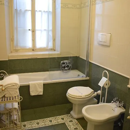 Palazzo Tucci Residenza D'epoca 4*